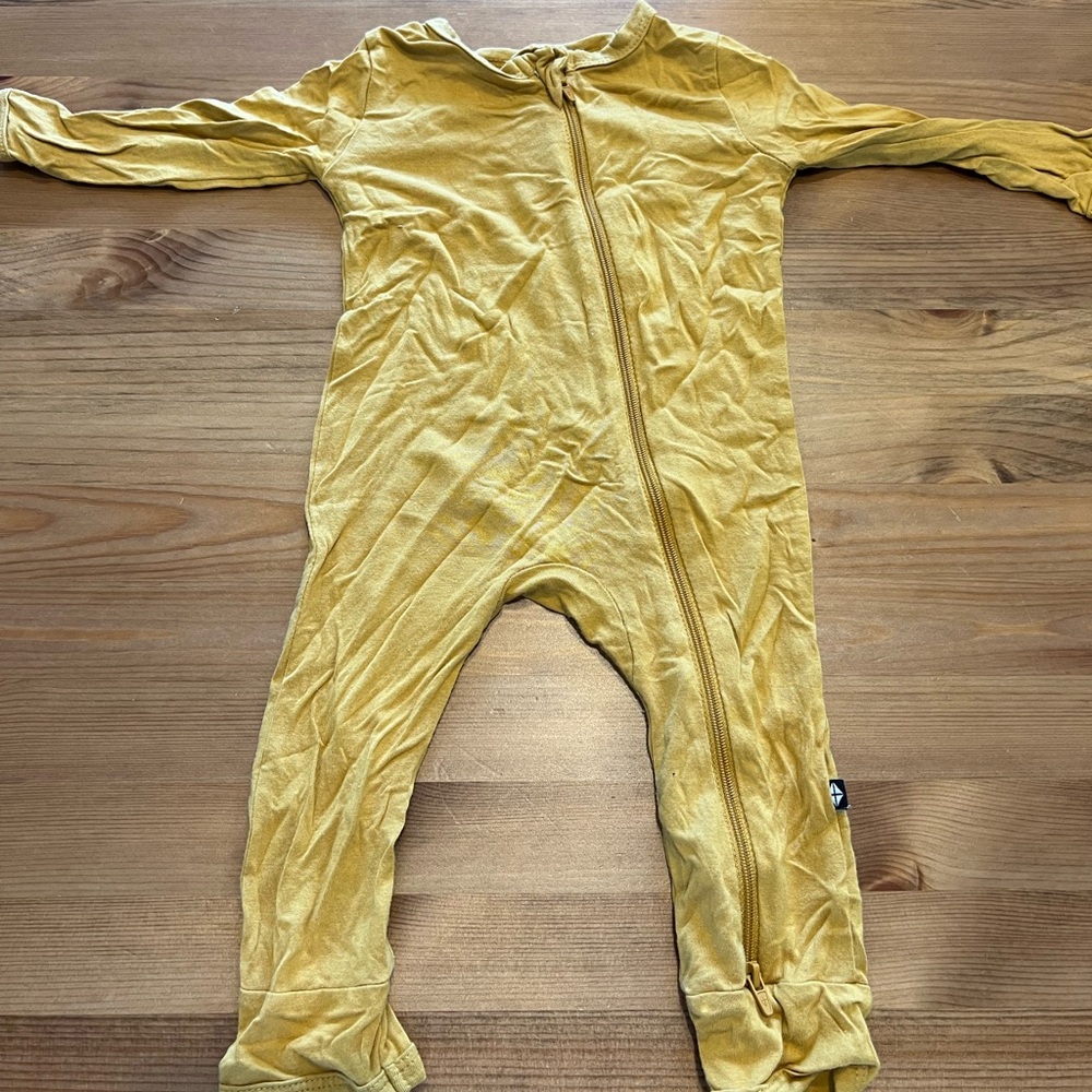 Kyte Baby Yellow Zippered Romper Pajamas 3-6 Months